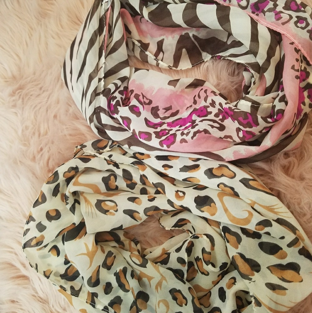 Print infinity scarves